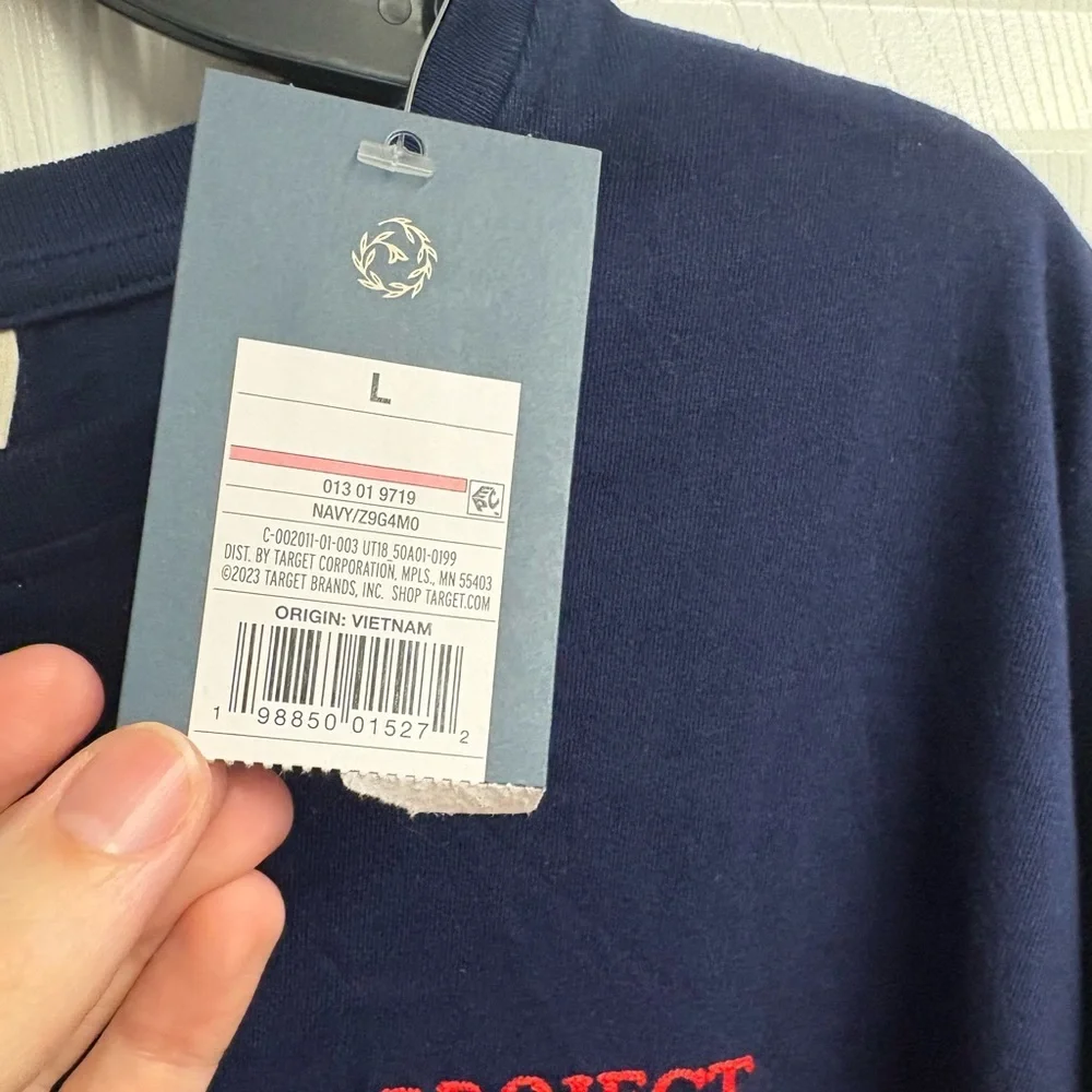 NWT Universal Threads “Project Love” Short Sleeve T-Shirt Size Large - Picture 3 of 3